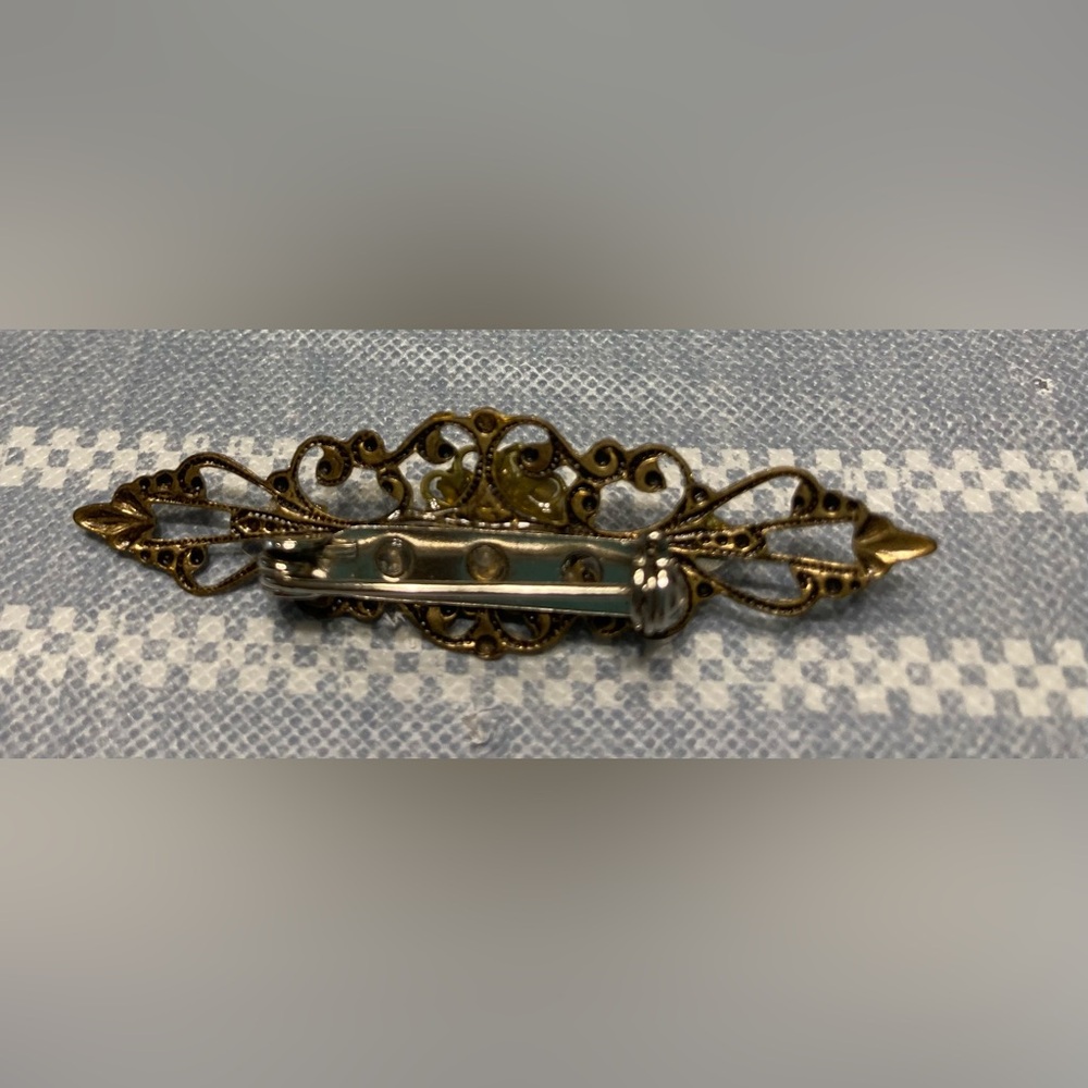 💛TODAY**$13**Vintage antique gold tone filigree brooch w/iridescent rhinestones - Picture 3 of 3